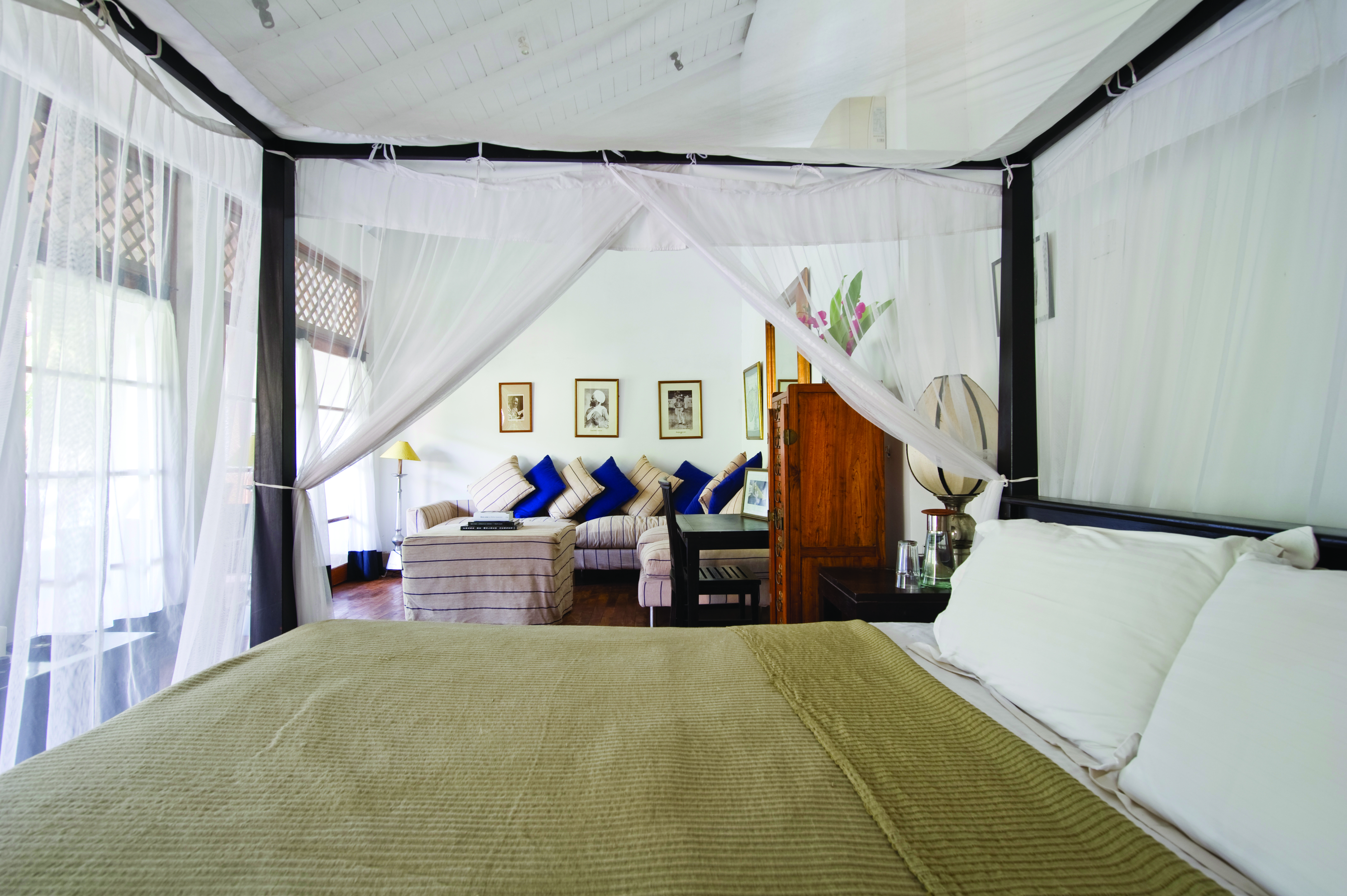 41 Lighthouse Street Sri Lanka canopied four poster bed sofa elegant décor