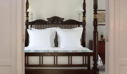 Amangalla  Sri Lanka bedroom four poster bed