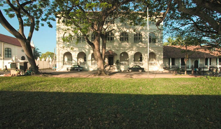 Amangalla  Sri Lanka hotel exterior lawns trees vintage cars