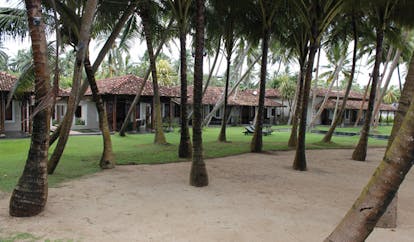 Apa Villa Thalpe Sri Lanka bungalow villa gardens trees beach