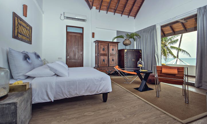 Casa Colombo Mirissa Sri Lanka leisure suite bed chair elegant décor