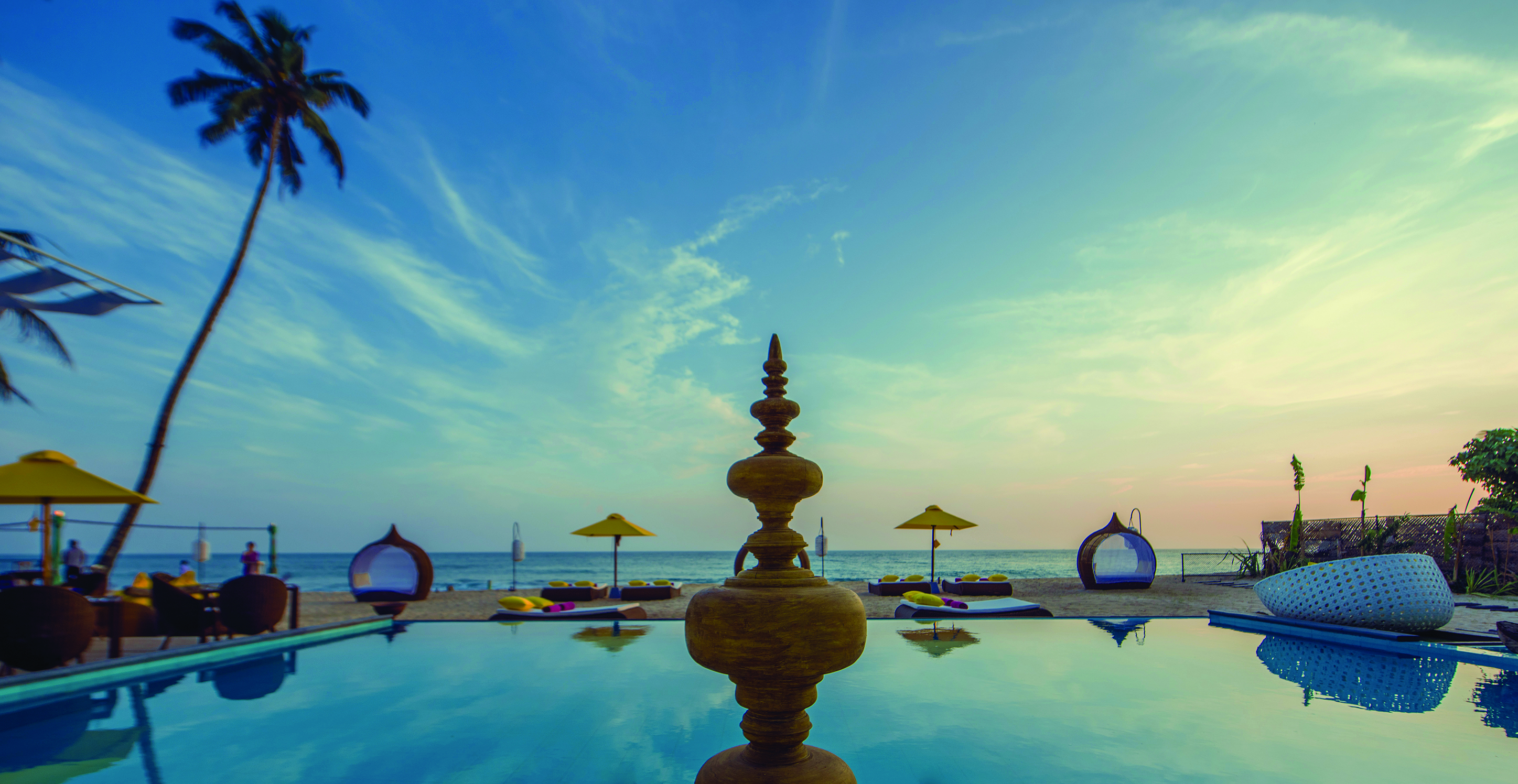 Casa Colombo Mirissa Sri Lanka pool on the beach sea in background
