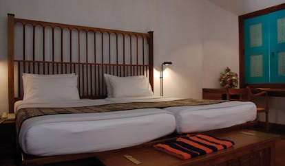 Jetwing Lighthouse Sri Lanka deluxe room traditional decor