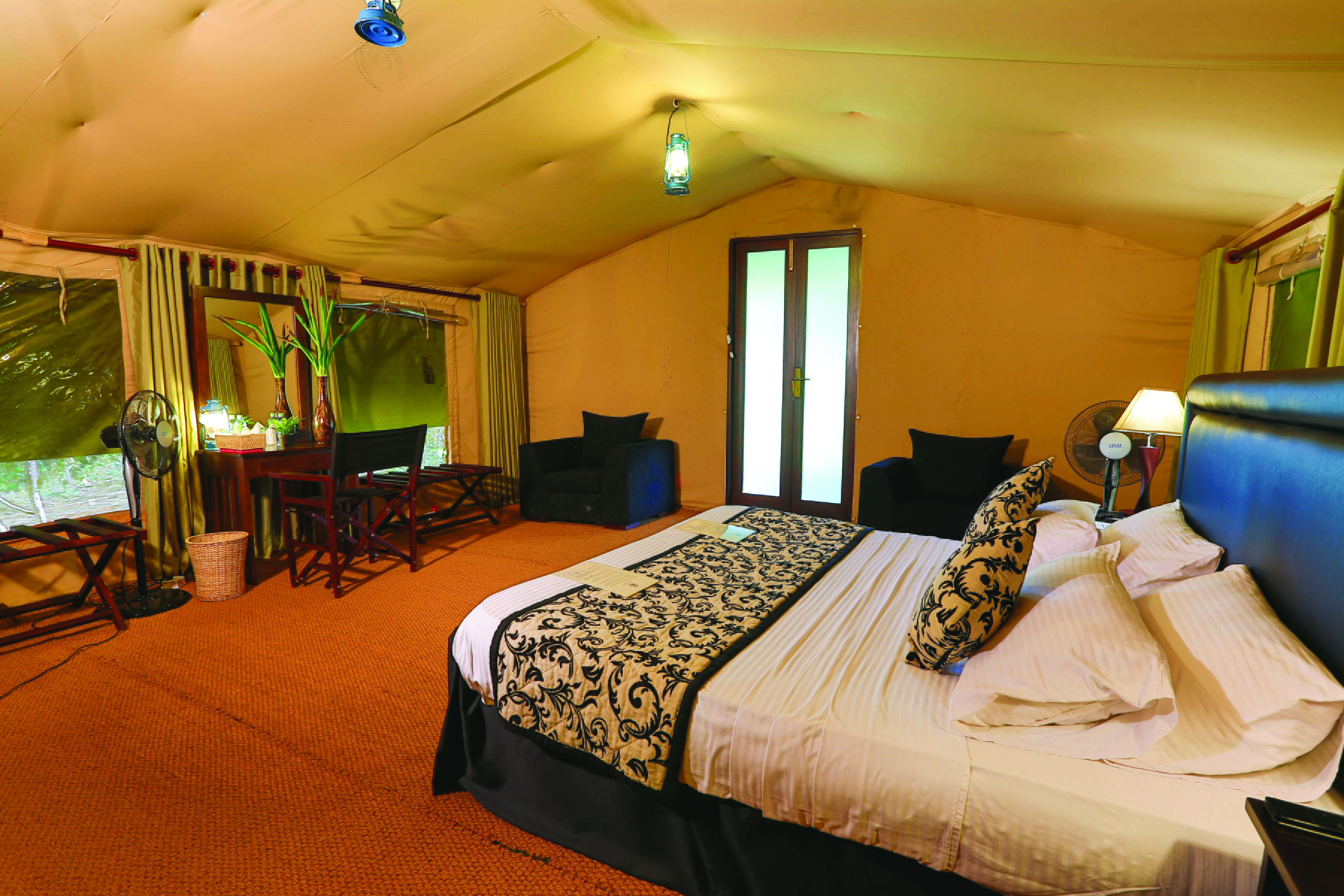 Leopard Trails Luxury tent bed 