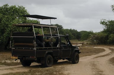 Leopard Trails safari vehicle, driver, viewing area