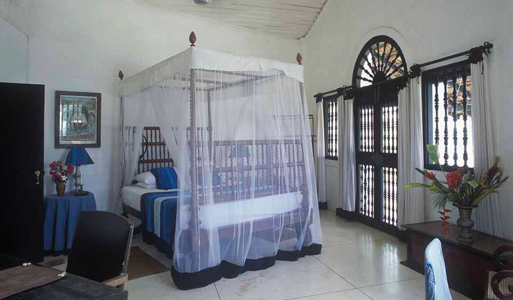 Taprobane Island Sri Lanka four poster bed traditional minimalist decor
