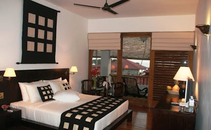 Weligama Bay Resort Sri Lanka superior room with bed and balcony