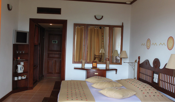 Amaya Hills Sri Lanka bedroom traditional decor 