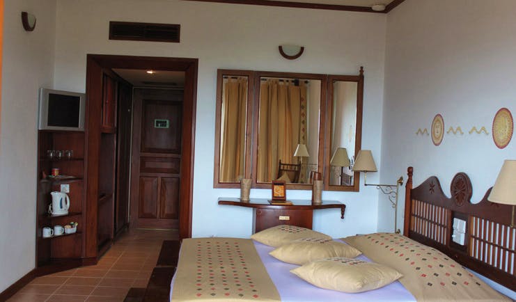 Amaya Hills Sri Lanka bedroom traditional decor 