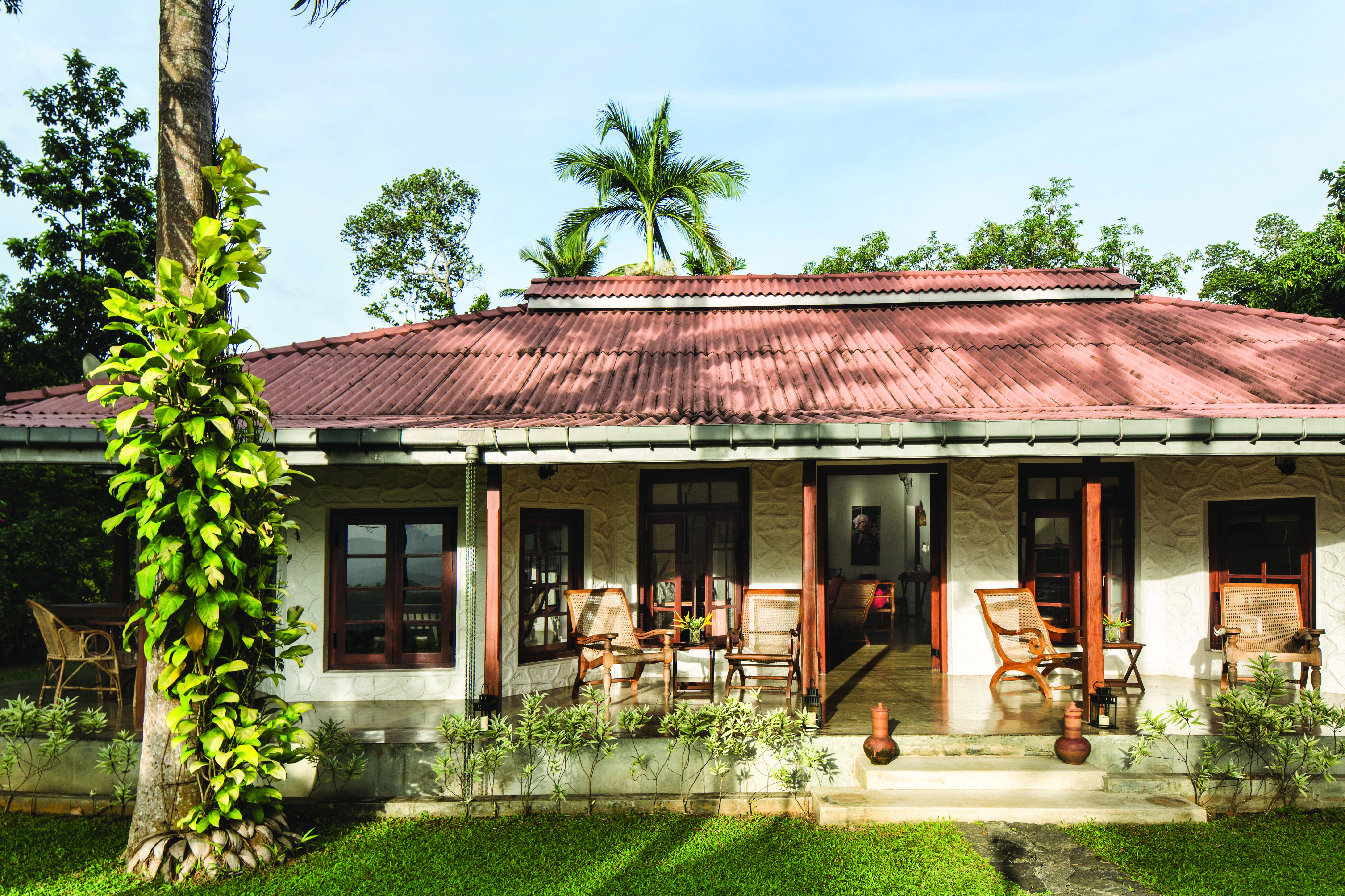 Rosyth Estate House Sri Lanka exterior hotel building veranda lawns trees