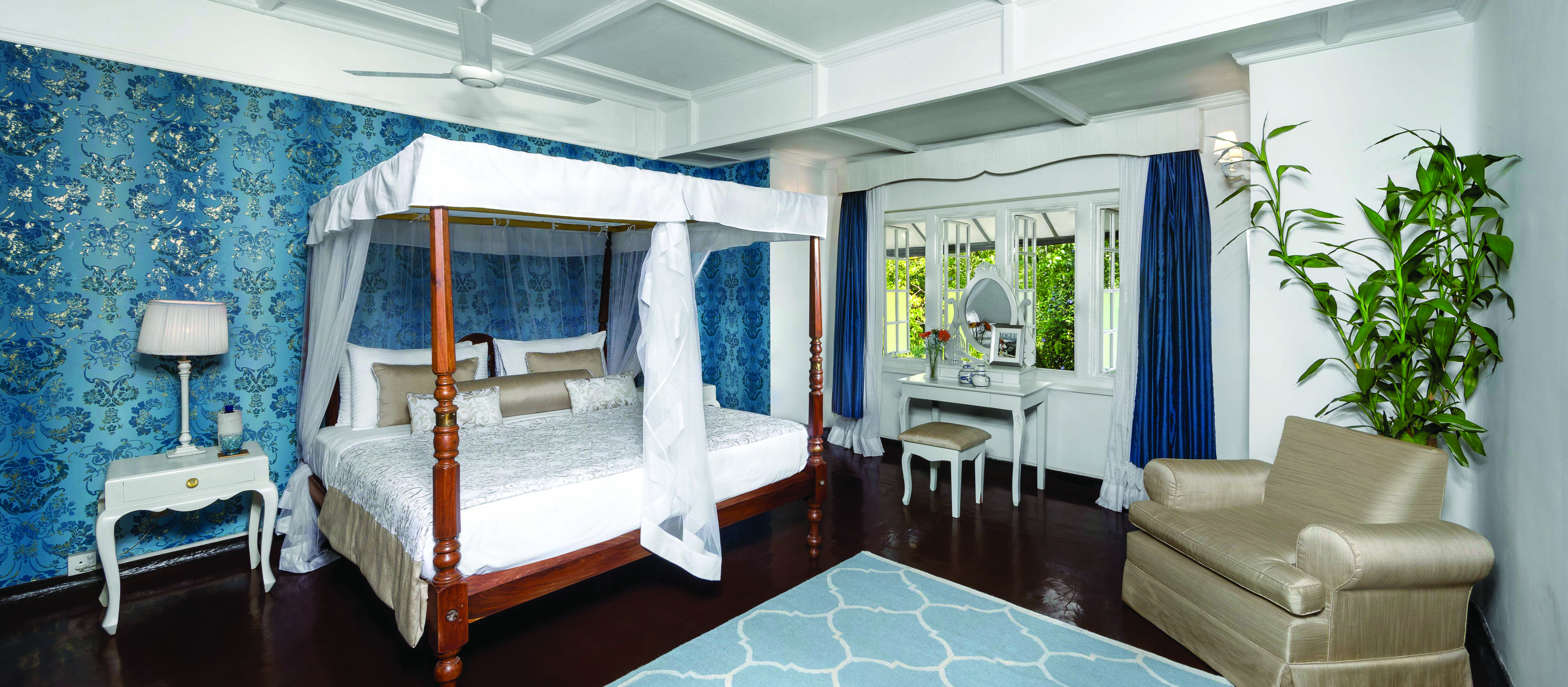 Taylor's Hill Sri Lanka le cocq room canopied four poster bed elegant décor
