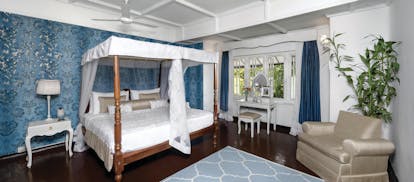 Taylor's Hill Sri Lanka le cocq room canopied four poster bed elegant décor