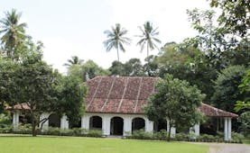 The Kandy House Sri Lanka exterior bungalow gardens and trees