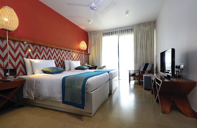 Cinnamon Bey Sri Lanka superior room bed television elegant décor